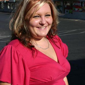 Blonde Plumper Dani Striptease #446397