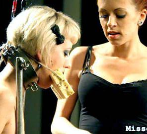 Lezdom submissive slut #476996